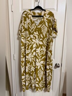 Fred David Gold and White Midi Sundress with Dolman Sleeves